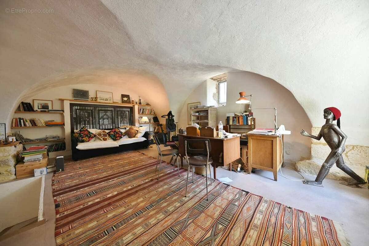 Mas de caractère dans l'un des Plus Beaux Villages de France - photo 6