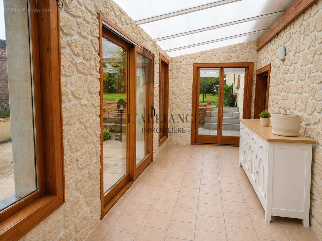 Maison 166 m² à Neuilly-Le-Dien  - photo 7