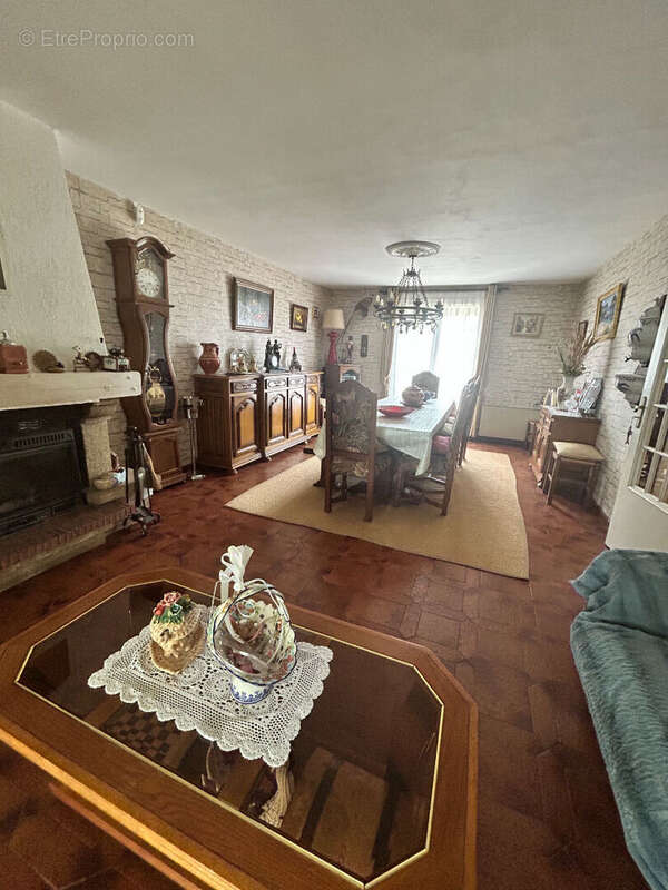 A vendre, Maison 8 pièces à Chaintreaux - photo 3