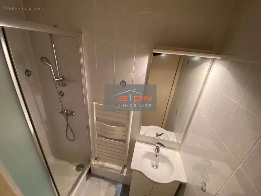 Maison à SAINT-ETIENNE-DU-ROUVRAY