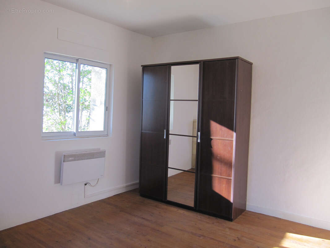 Appartement à PRIGNAC-ET-MARCAMPS