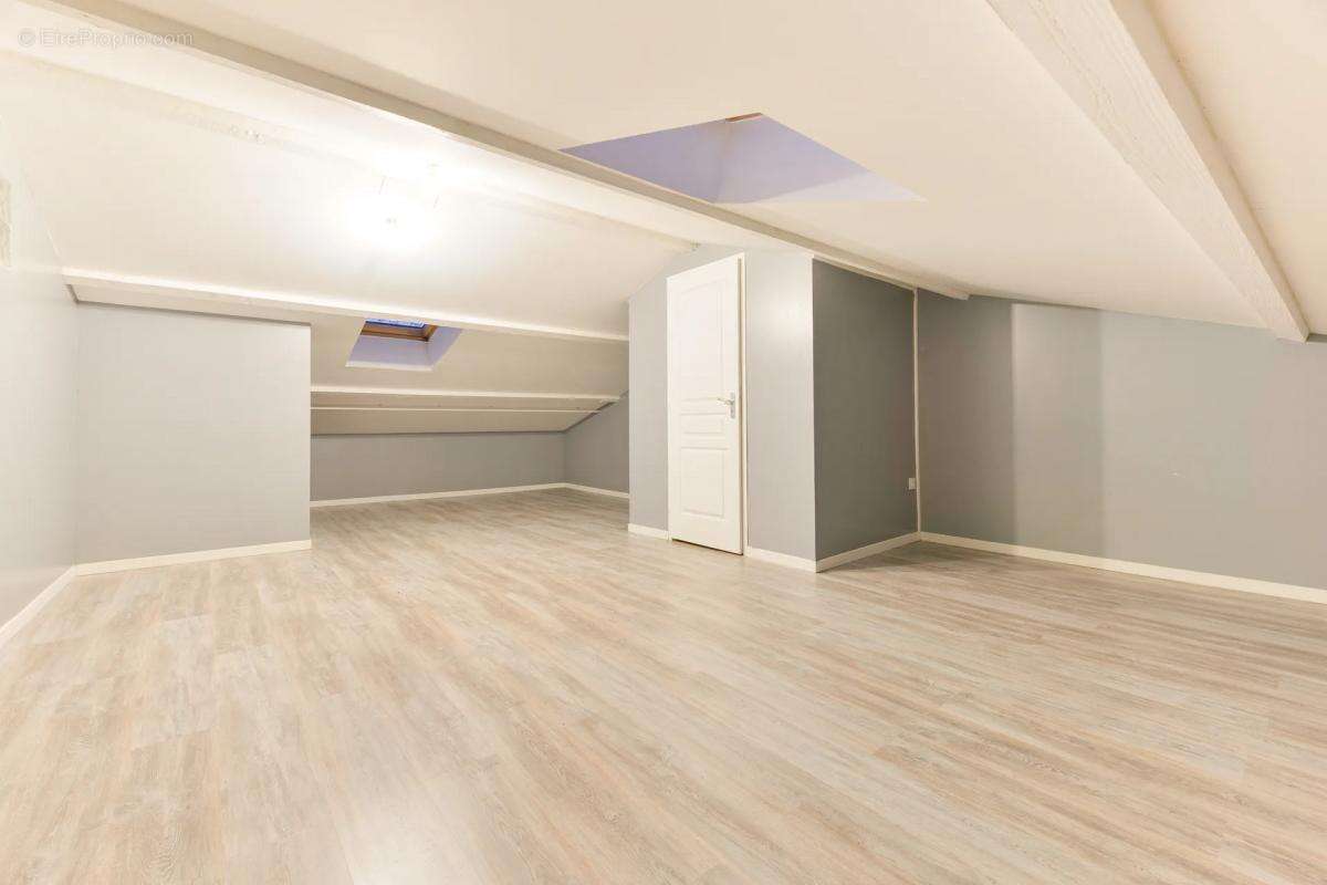 Maison à AIGREFEUILLE-SUR-MAINE