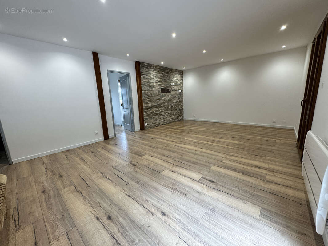 Maison à IVRY-LA-BATAILLE