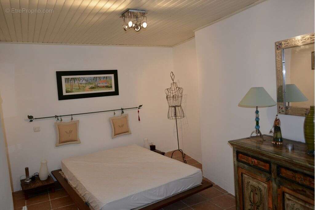 Maison 54 m² à Saint-Pons  - photo 3