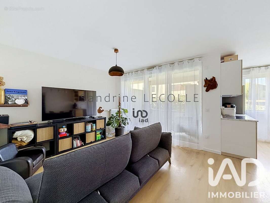 Appartement 73 m² à Chessy  - photo 3