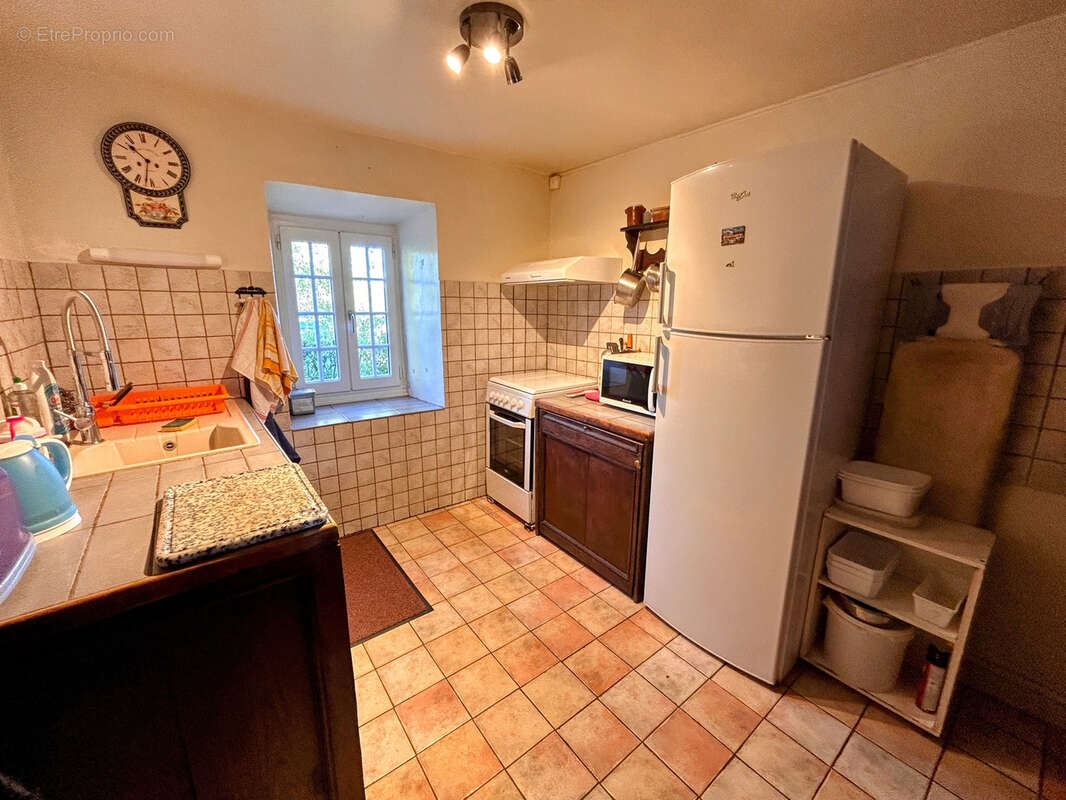 Maison à SAINT-BONNET-PRES-BORT