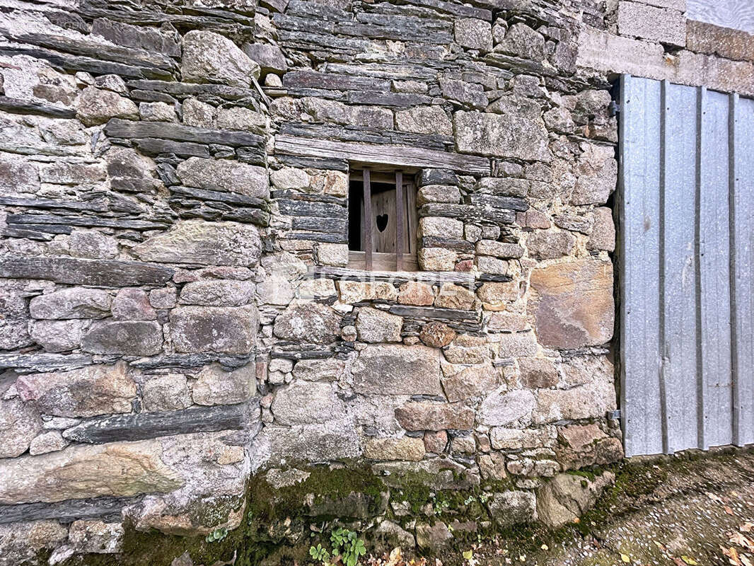 Maison à BAINS-SUR-OUST