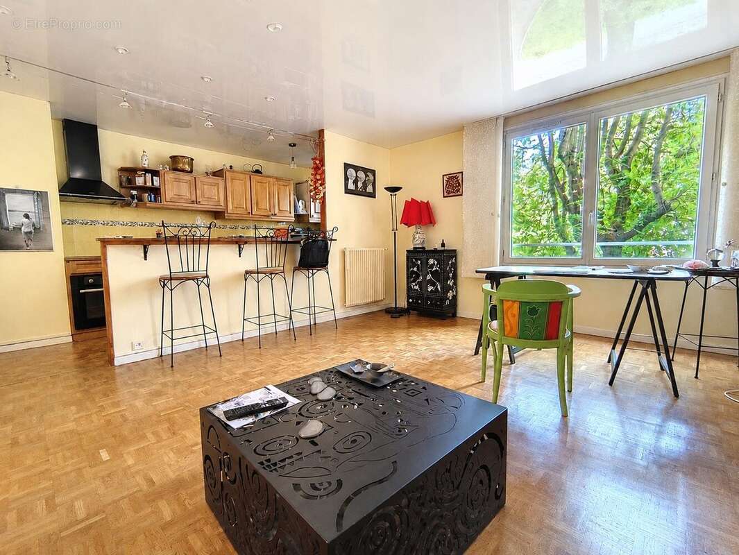 Appartement à MAISONS-ALFORT