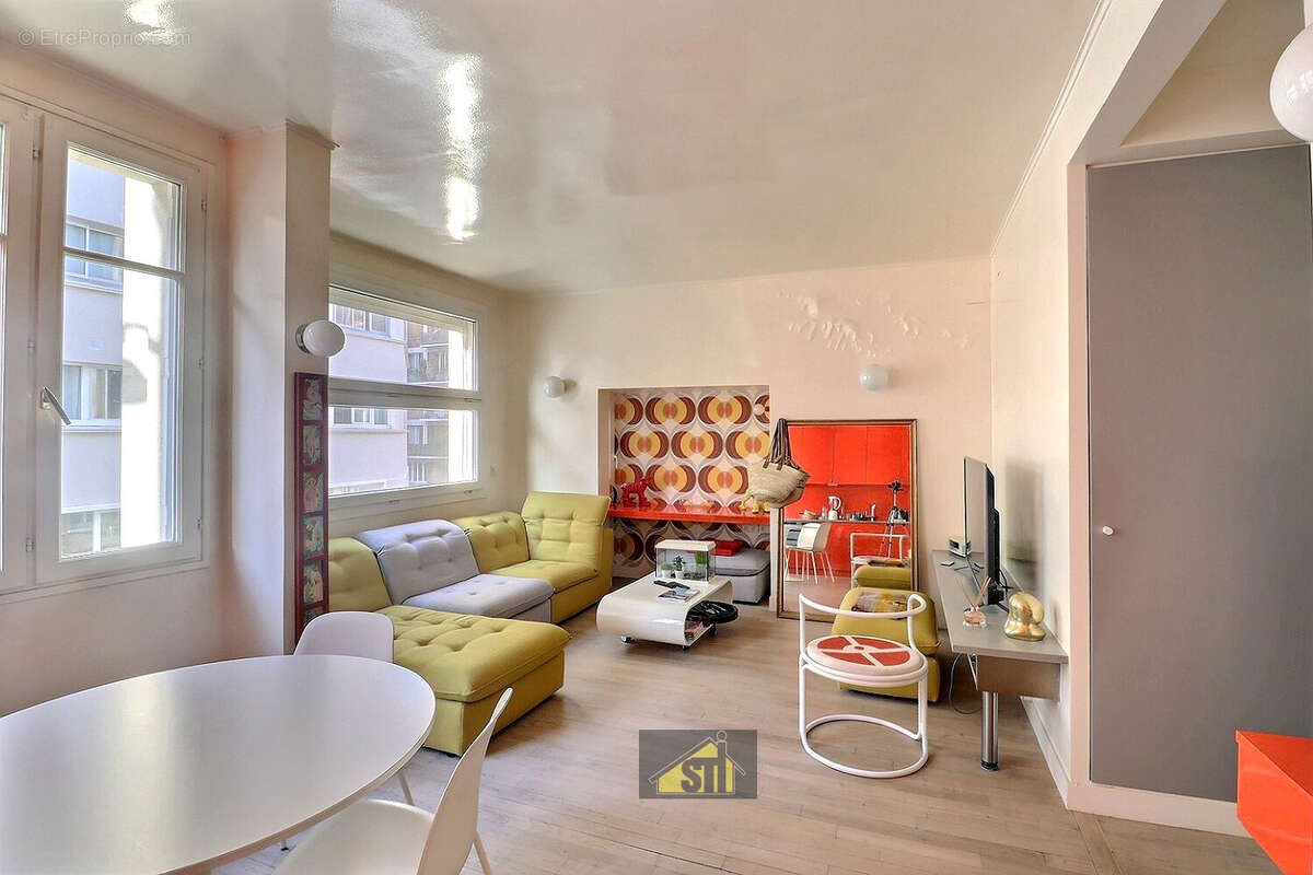 Appartement à PARIS-14E