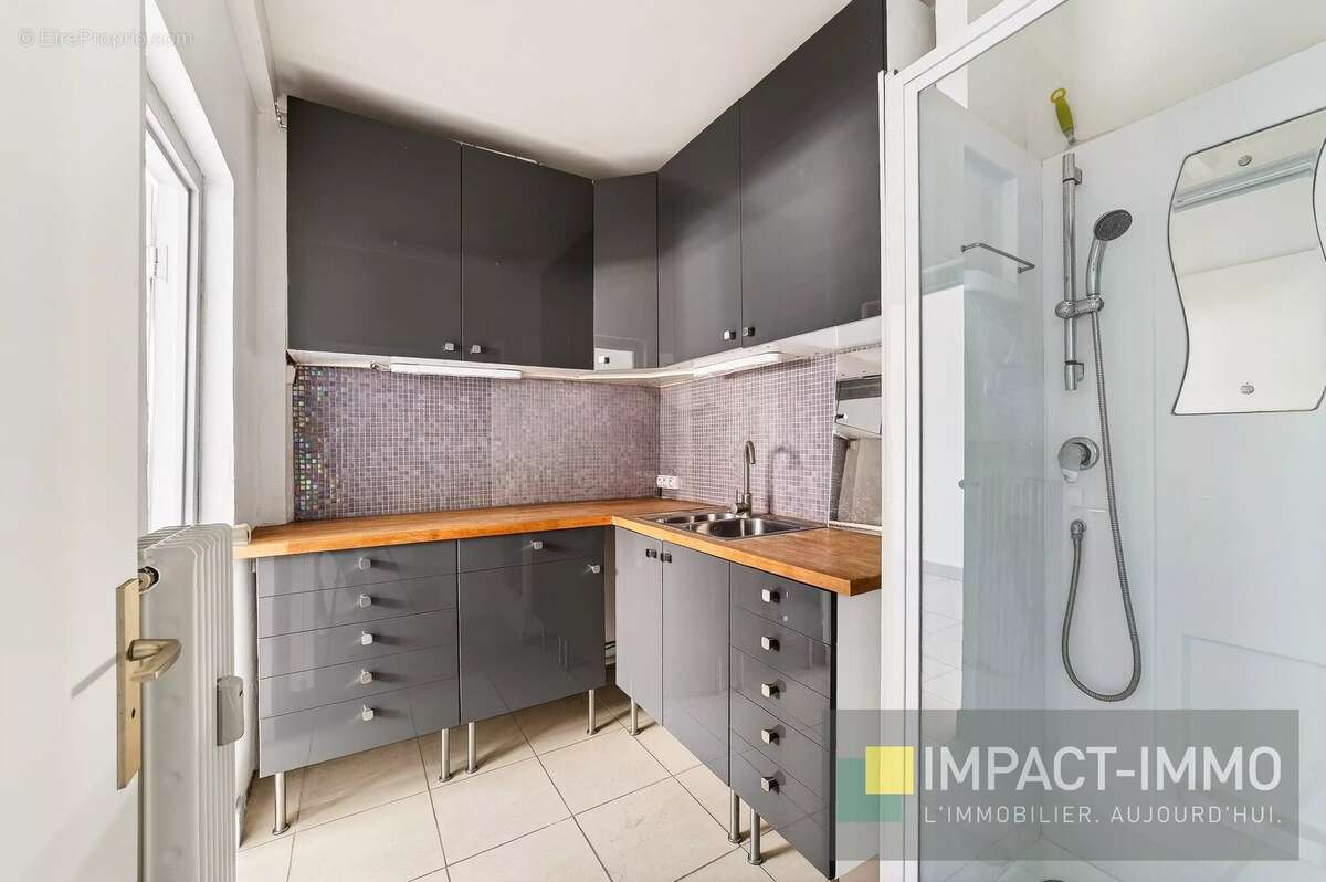 Appartement à COURBEVOIE