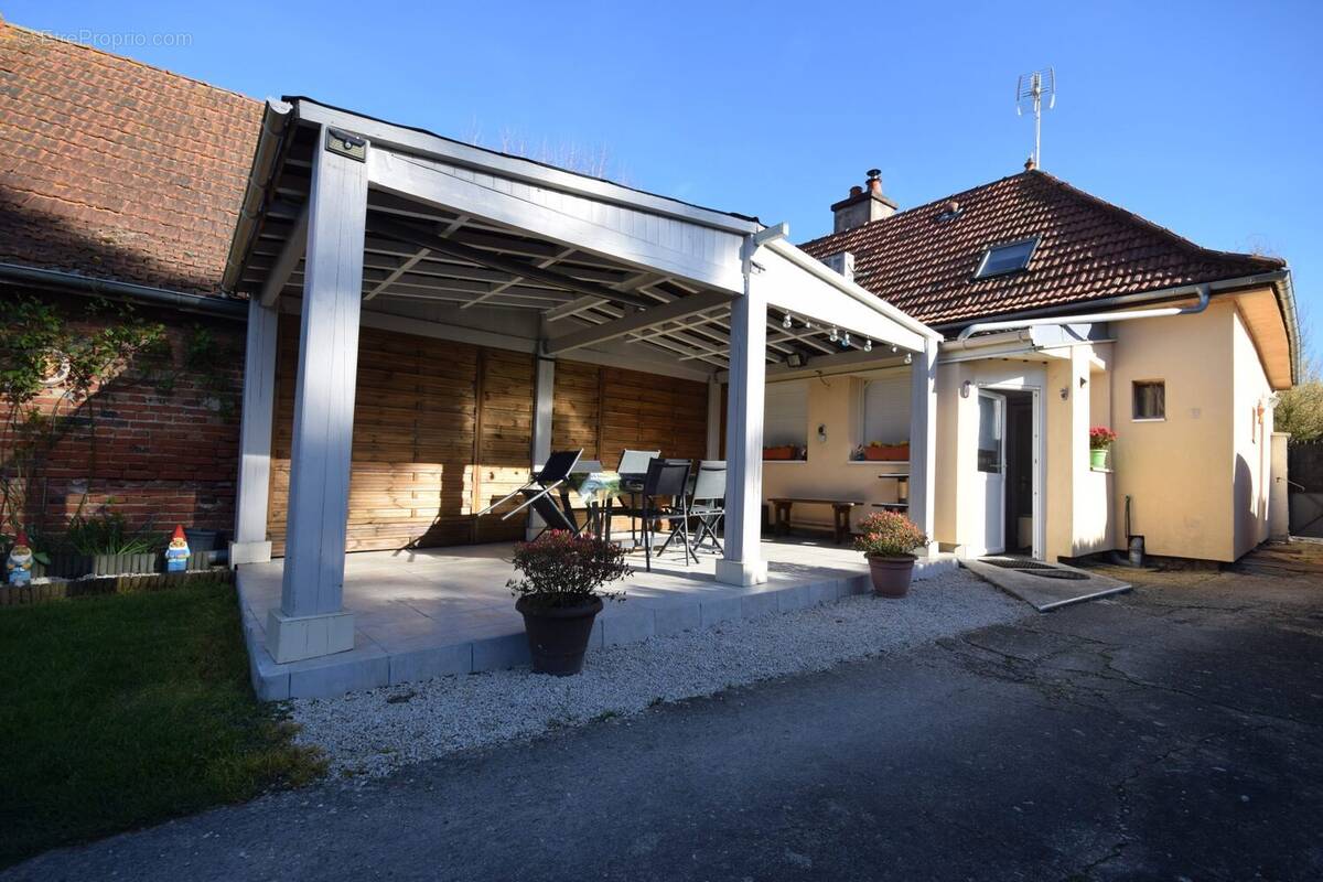 Maison à FRONTENARD