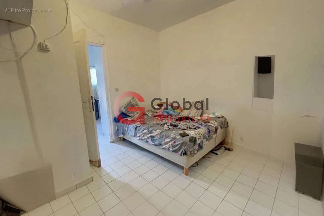 Appartement à MARSEILLE-3E