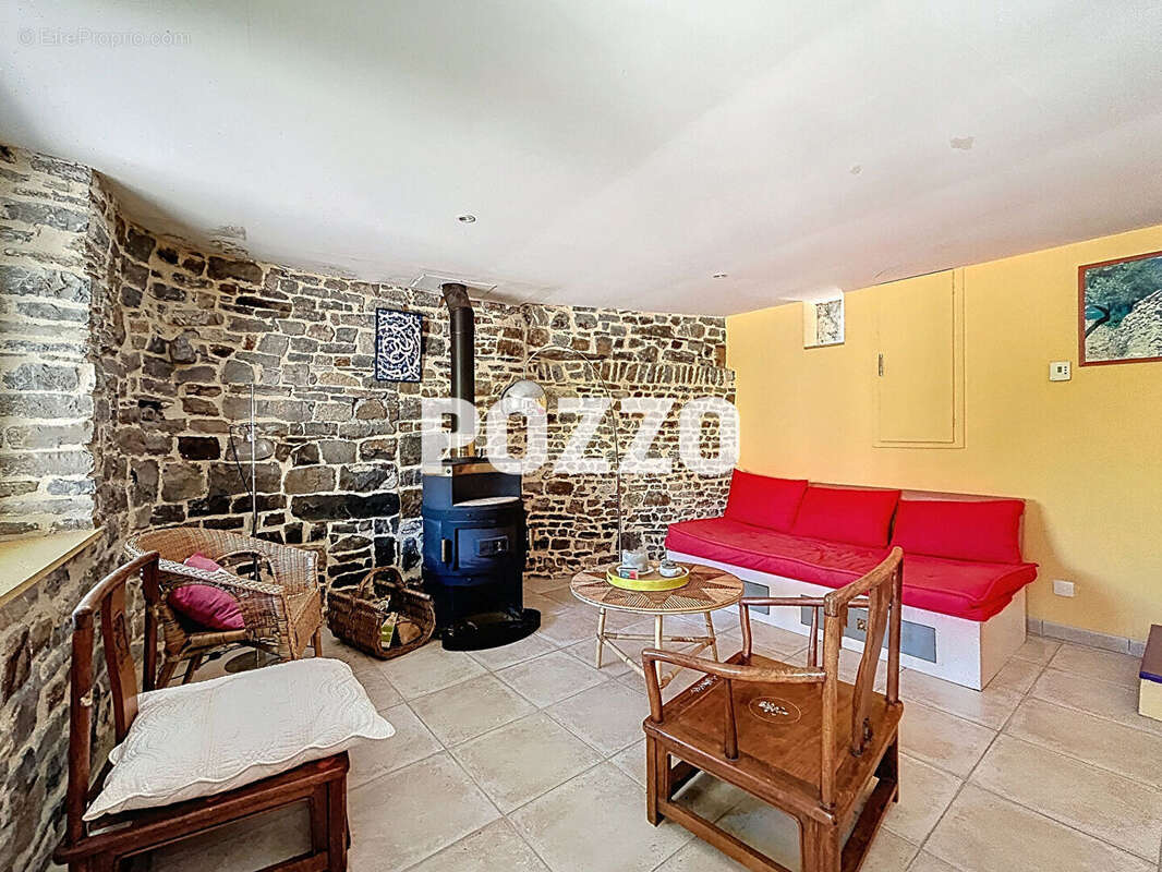 Maison à SAINT-GEORGES-DE-LA-RIVIERE