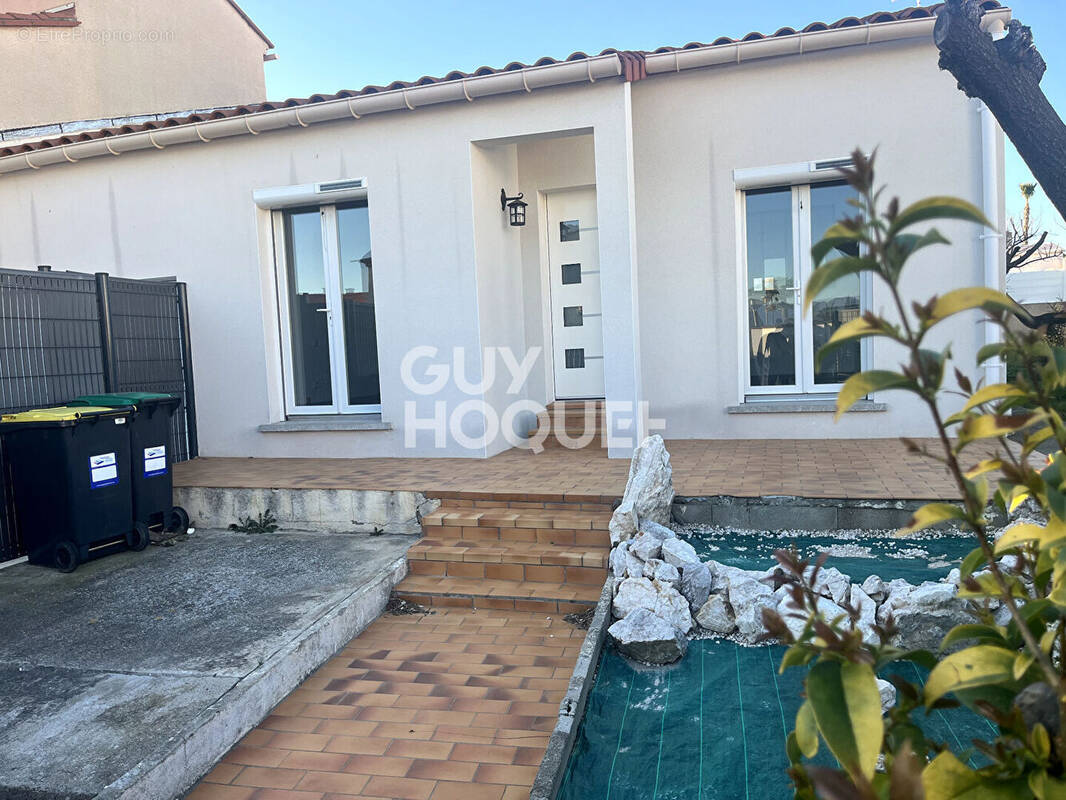 Maison à VILLENEUVE-DE-LA-RAHO