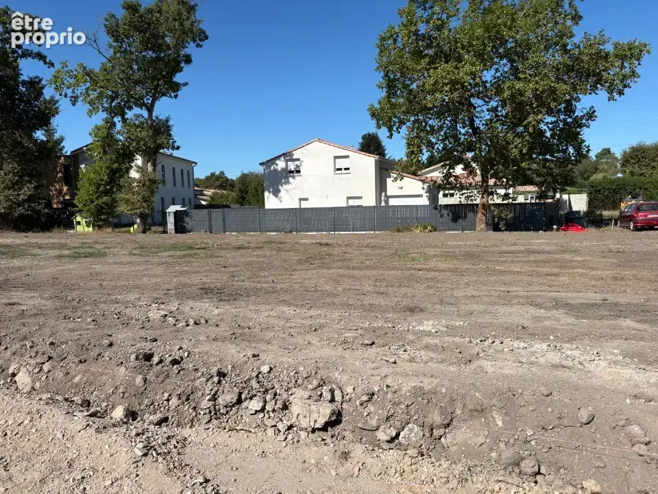 Photo Terrain à Leognan au prix de 190 000€