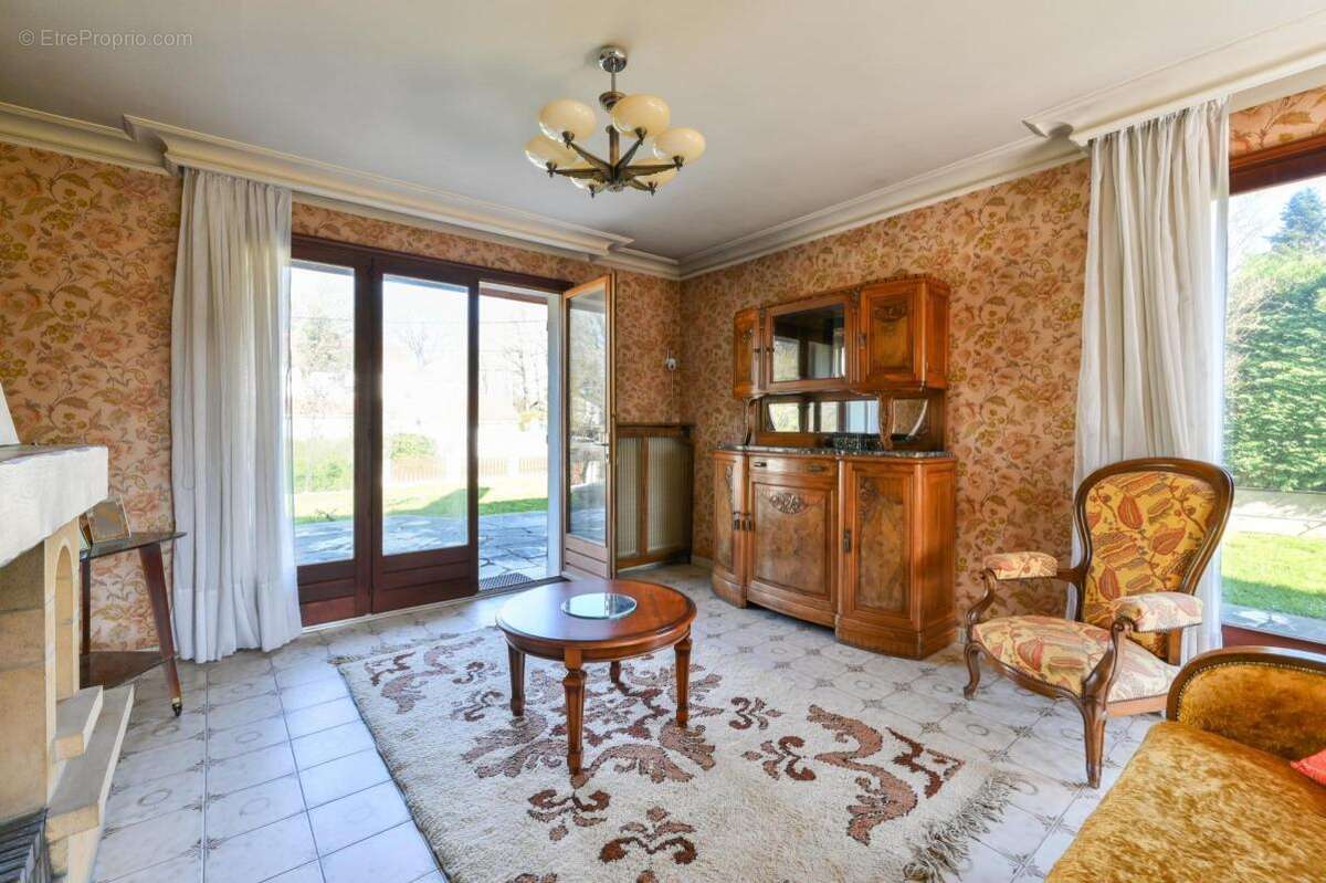 Maison à MARCY-L'ETOILE