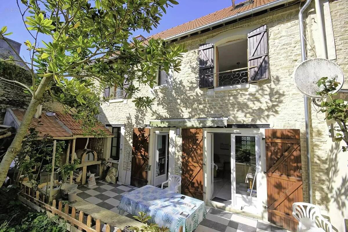 Maison à SAINT-AUBIN-SUR-MER