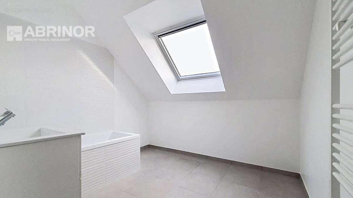 Maison à BOURGHELLES