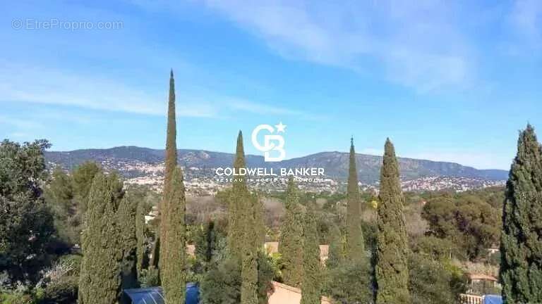 Maison à BORMES-LES-MIMOSAS