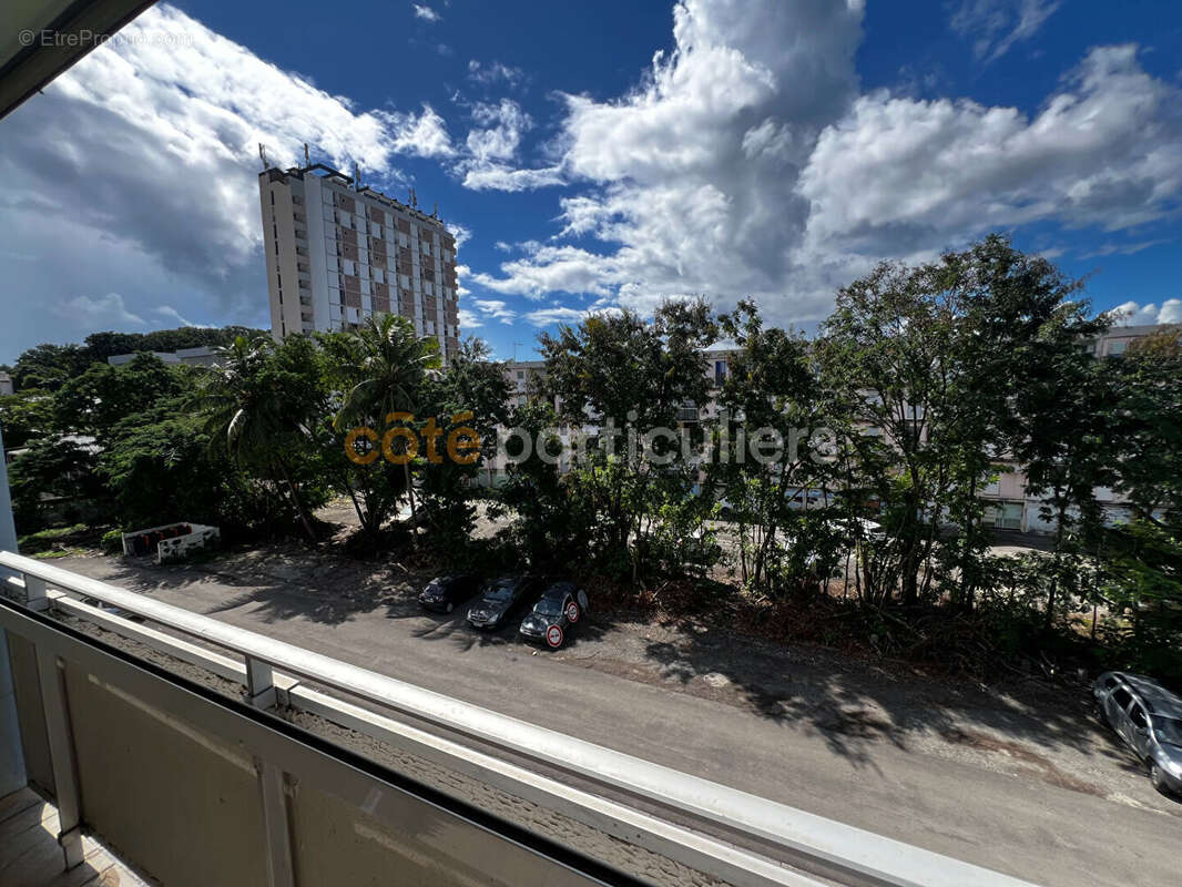 Appartement à LES ABYMES