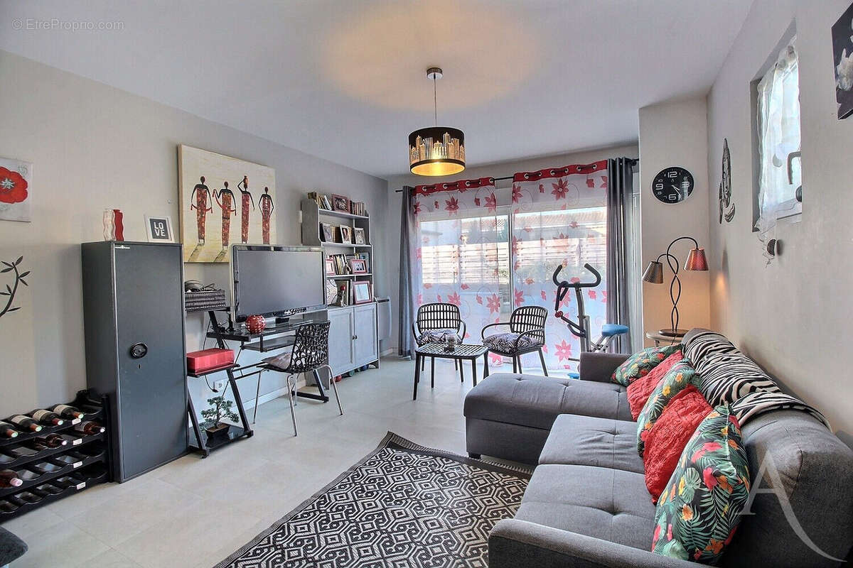 Maison à VILLENAVE-D&#039;ORNON