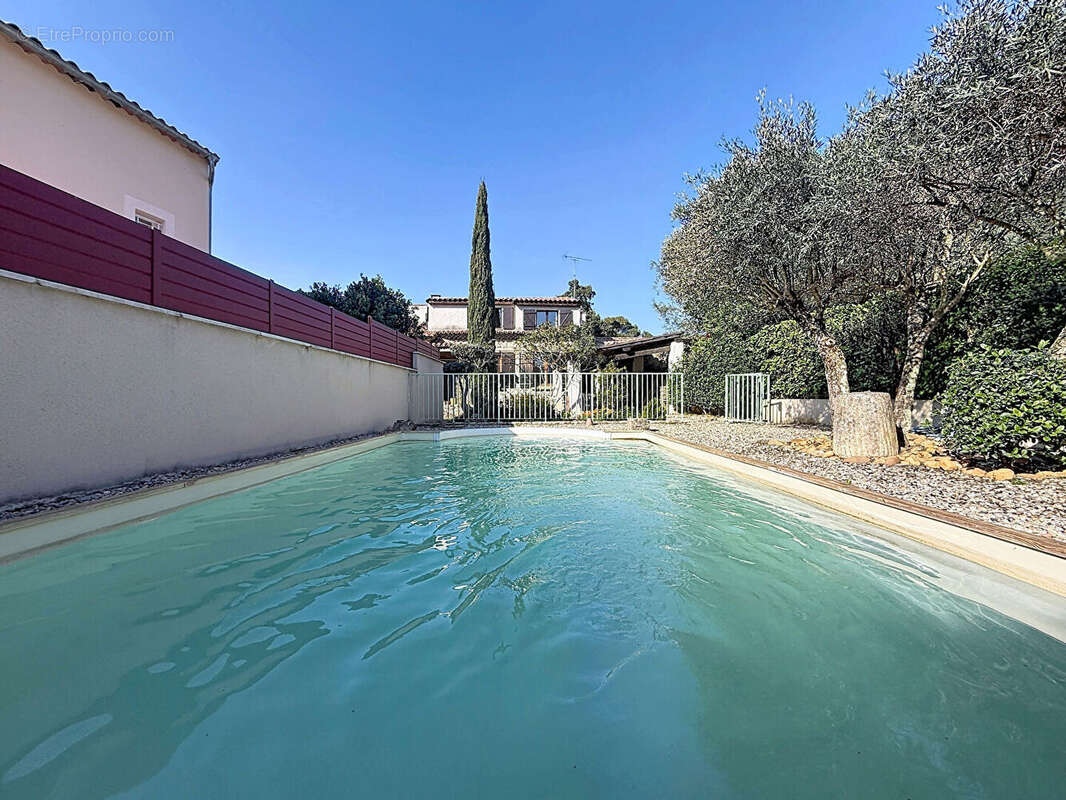 Maison à VILLENEUVE-LES-AVIGNON