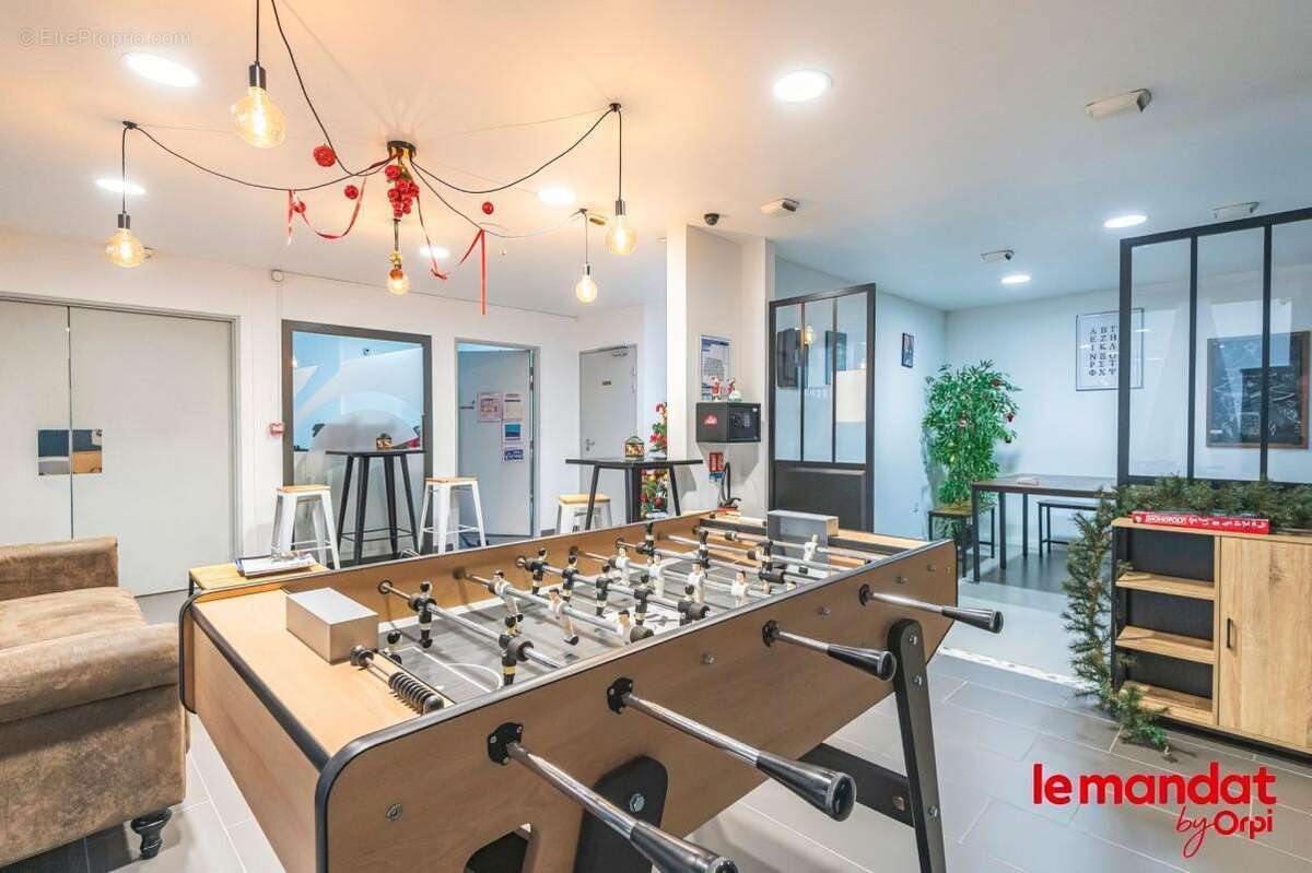 À Vendre 2 Chambres Étudiante et Parking en Centre-Ville de Reims - photo 10