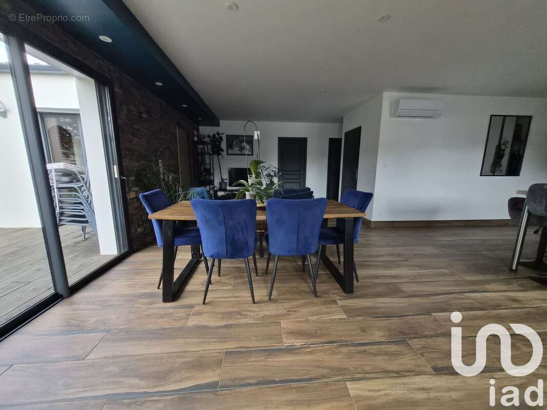 Maison 111 m² à Longeville-Sur-Mer  - photo 4