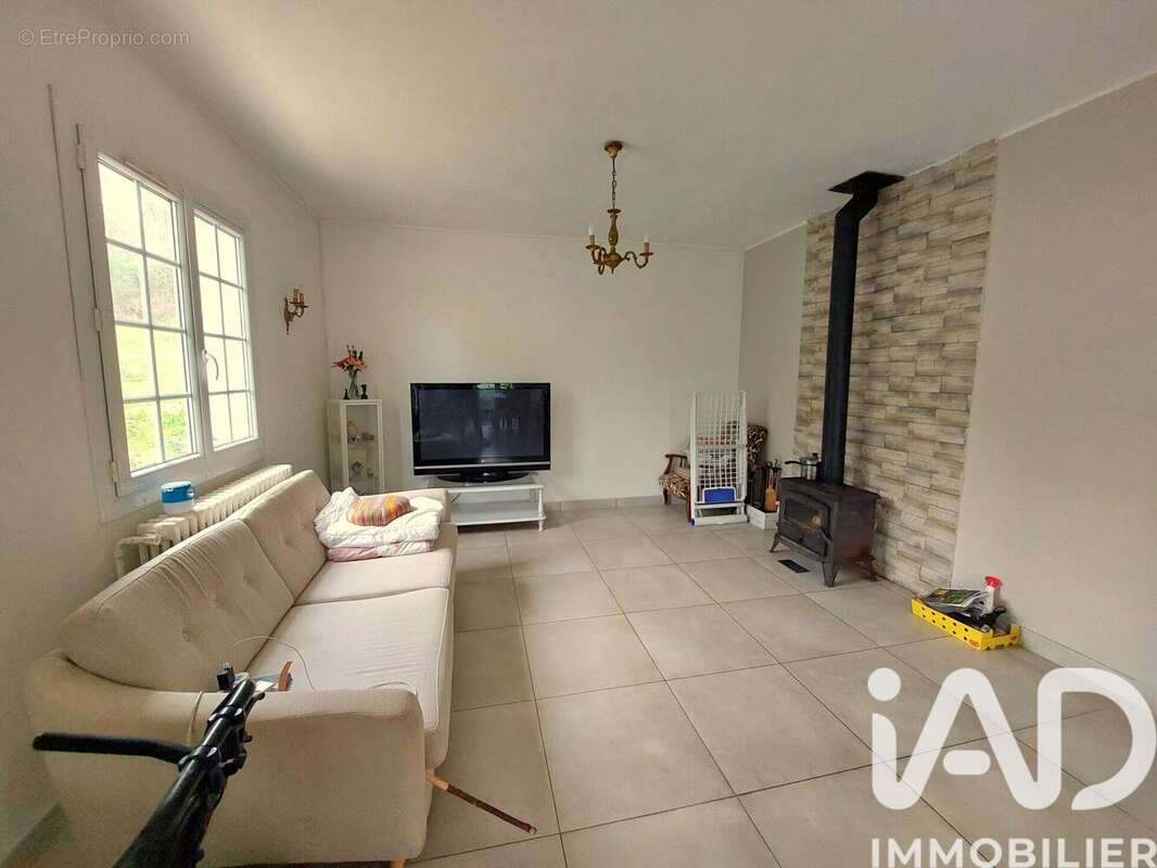 Maison 102 m² à Saint-Andre-Et-Appelles  - photo 4