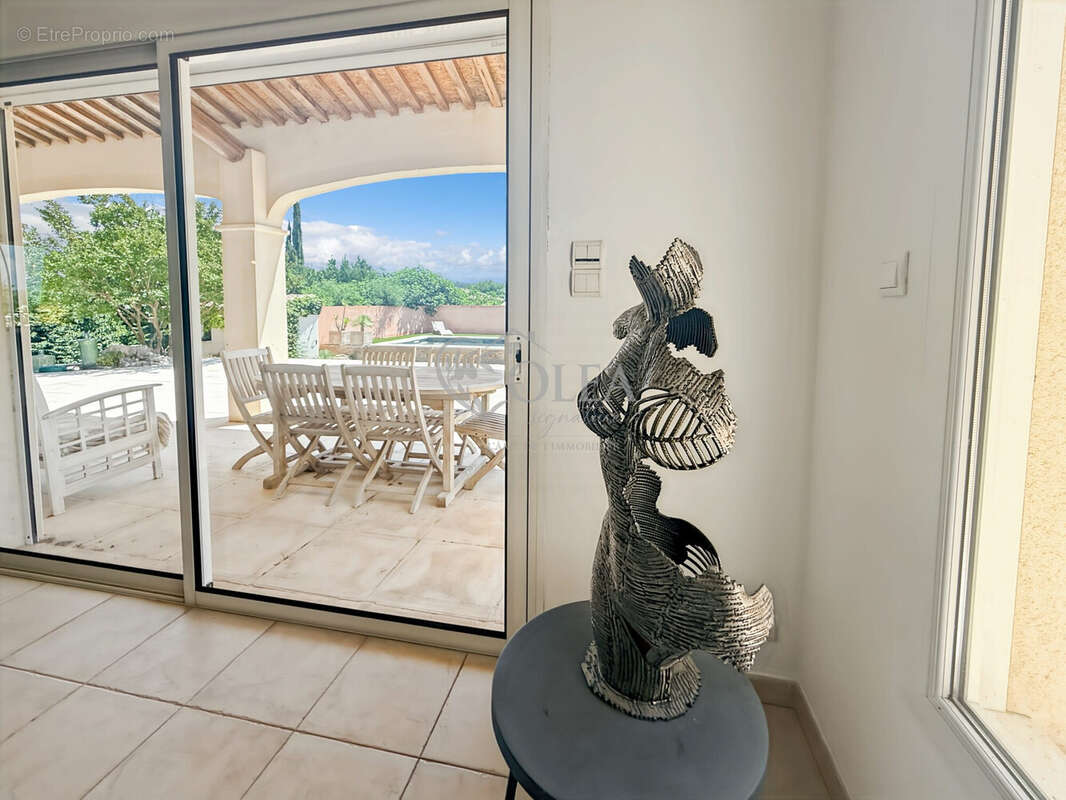 Maison 205 m² à Uzes  - photo 7