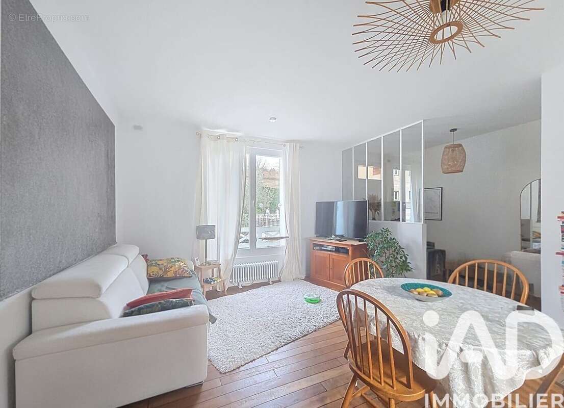 Photo 4 - Maison à BURES-SUR-YVETTE