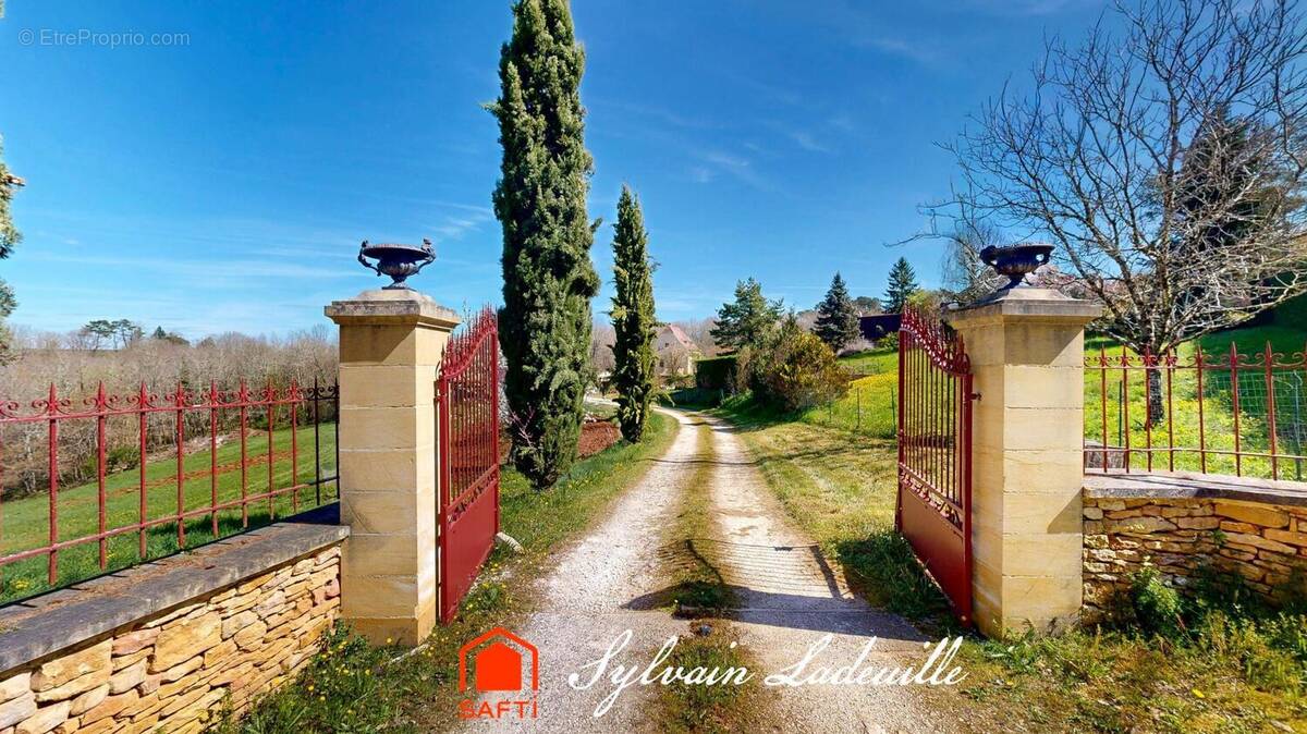 Photo 1 - Maison à MEYRALS