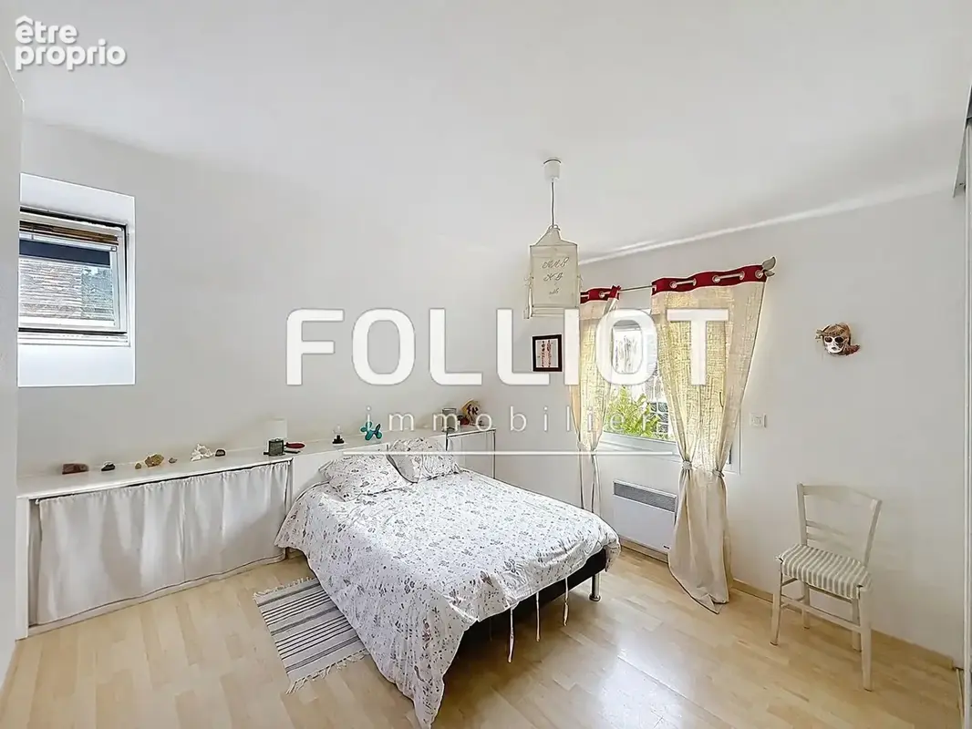 A VENDRE Maison Jullouville 5 pièce(s) 181 m2 - photo 15