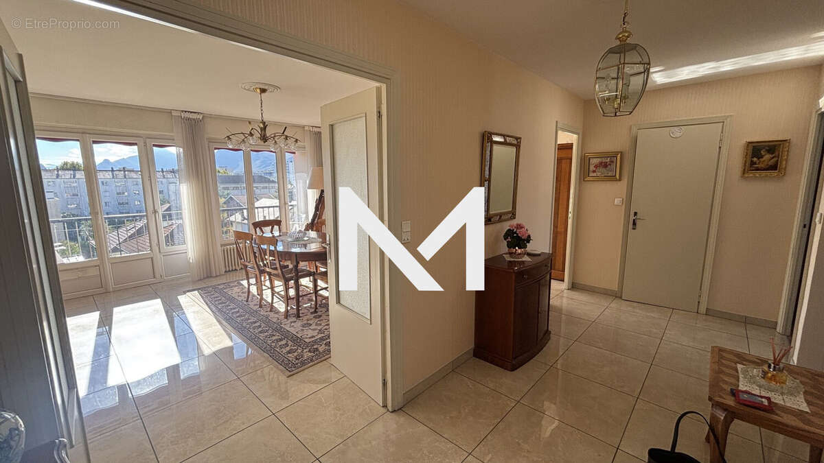 Appartement à ECHIROLLES