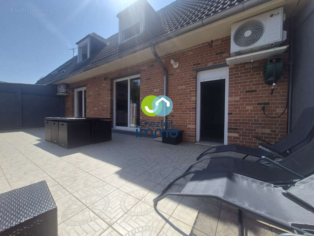 Maison 4 chambres jardin garage parking prive + dependance - photo 6