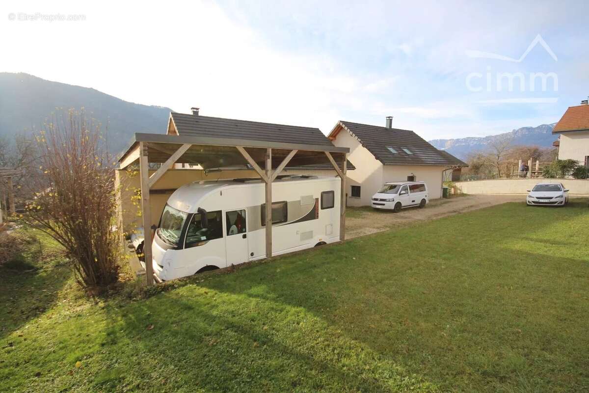 Maison à LA CHAPELLE-BLANCHE
