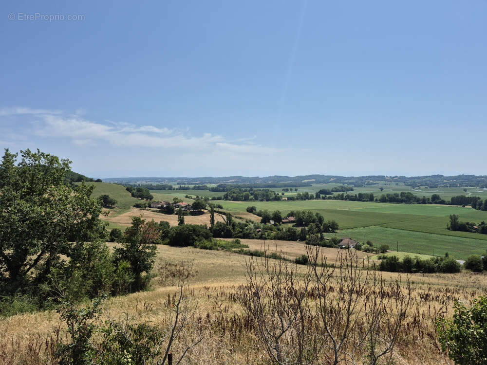 A Saint-Justin, Maison de 95m2 de plain-pied avec vue panoramique des Pyrénées - photo 4