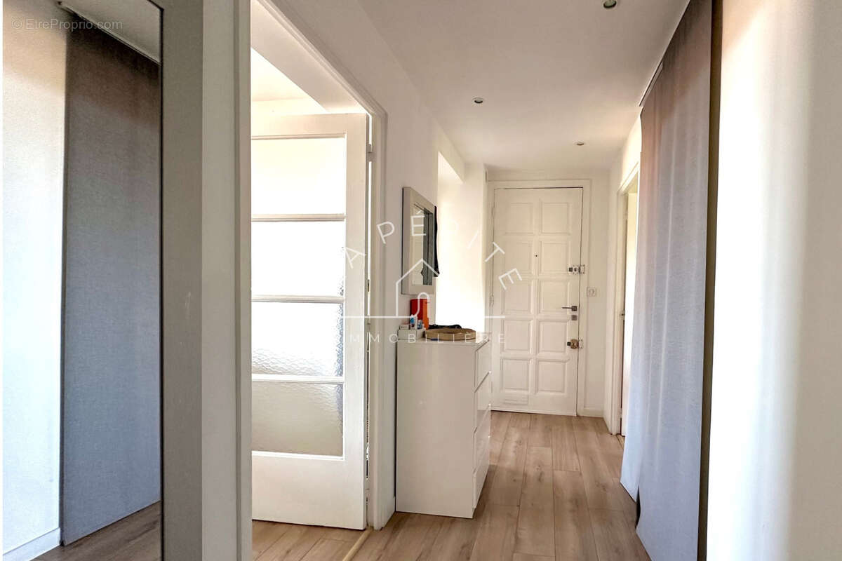 Appartement à LE CANNET