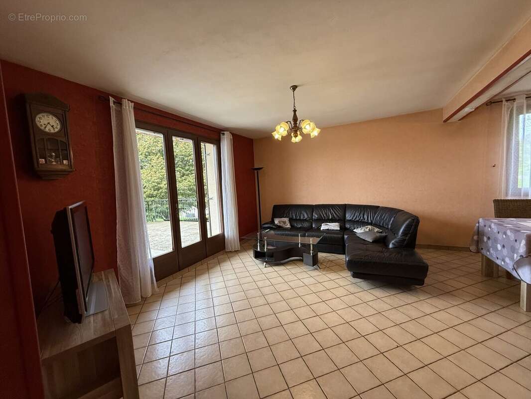 Maison à CHAUX-LA-LOTIERE