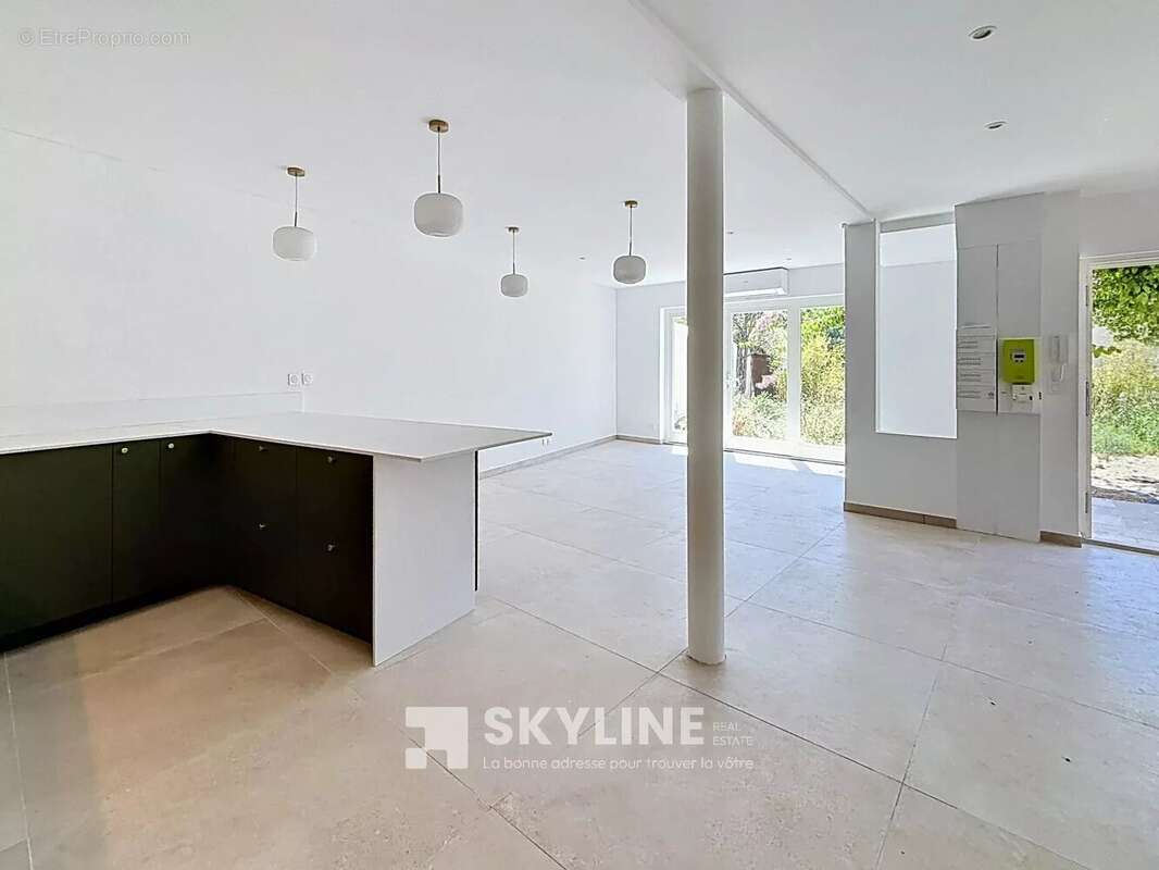 Maison 102 m² à Marseille-8e  - photo 4