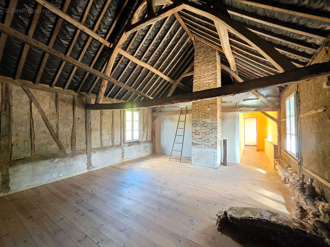 Ancien corps de ferme et sa maison de maitre - photo 7