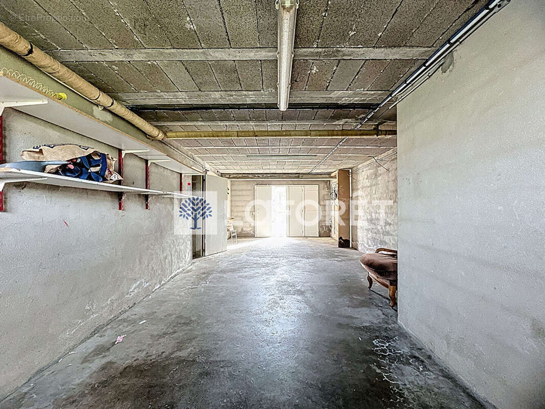 À vendre - Maison de 100 m2 en plein bourg de La Peyratte - photo 12