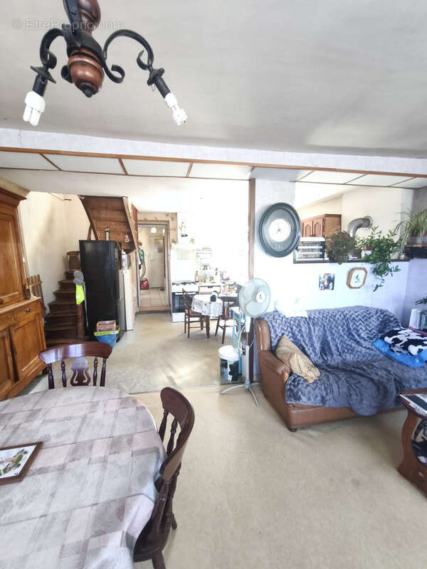 Maison à MONTILLY-SUR-NOIREAU