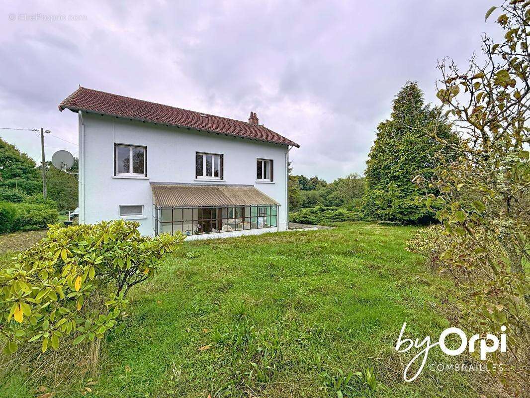 Maison à SAINT-ELOY-LES-MINES