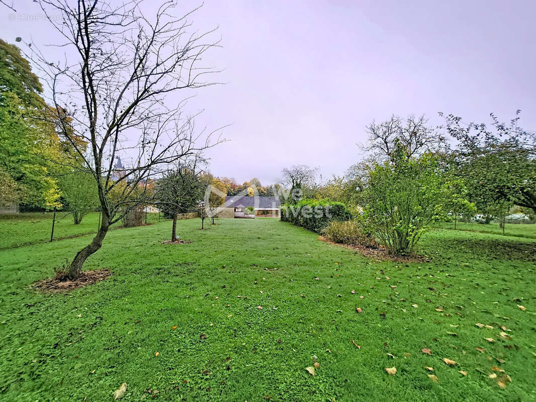 Maison à FONTAINE-LES-VERVINS