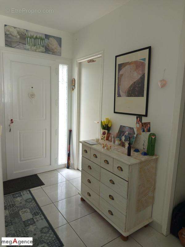 Maison  de Plain-Pied  semi indépendante, 5 pièces, garage - photo 6