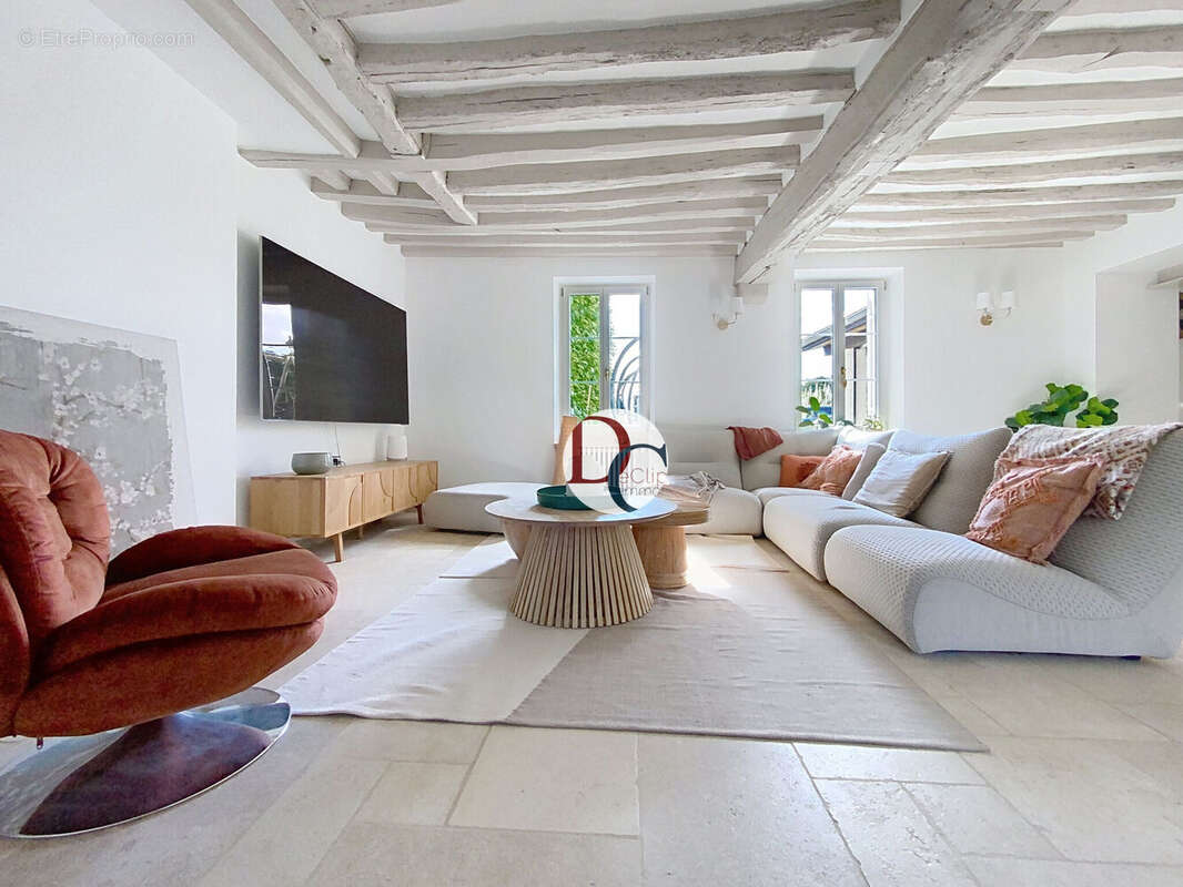 Maison 240 m² à Senlis  - photo 6