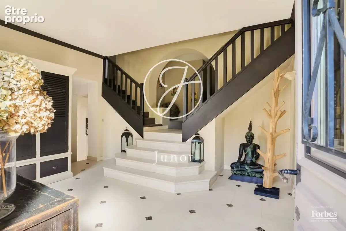 Croissy-sur-Seine - CENTRE - Maison - 5 chambres - 372 m² au sol - Terrain 1000 m². - photo 13