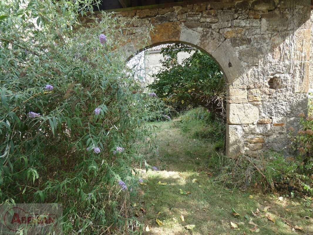 Maison à LAGUEPIE