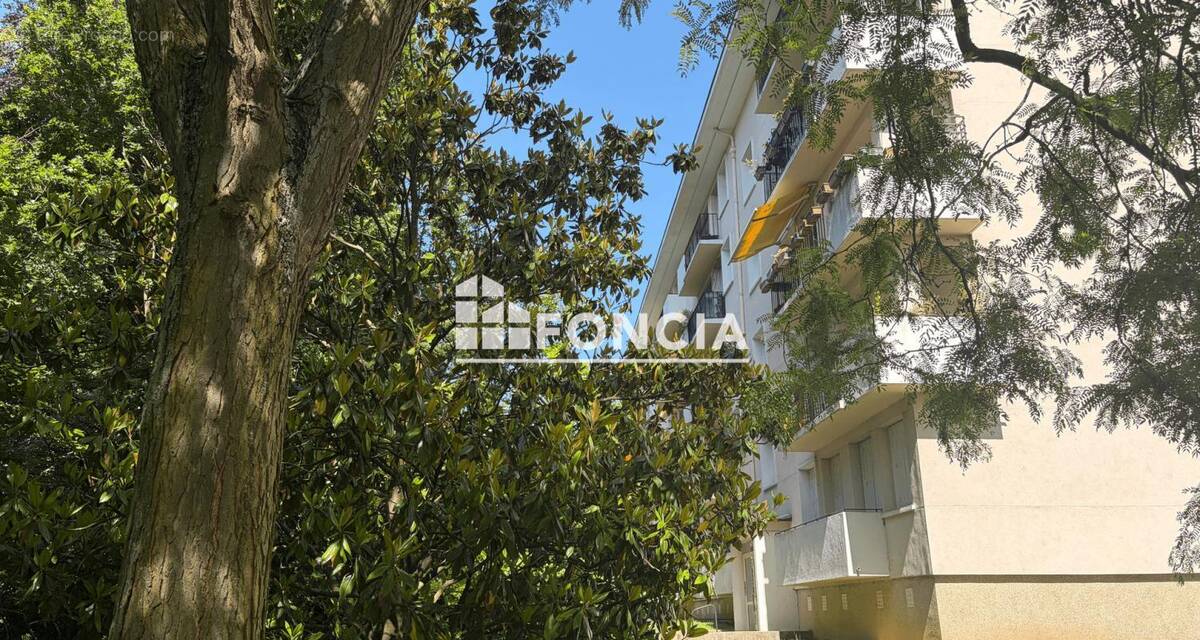Appartement à BOURG-LA-REINE